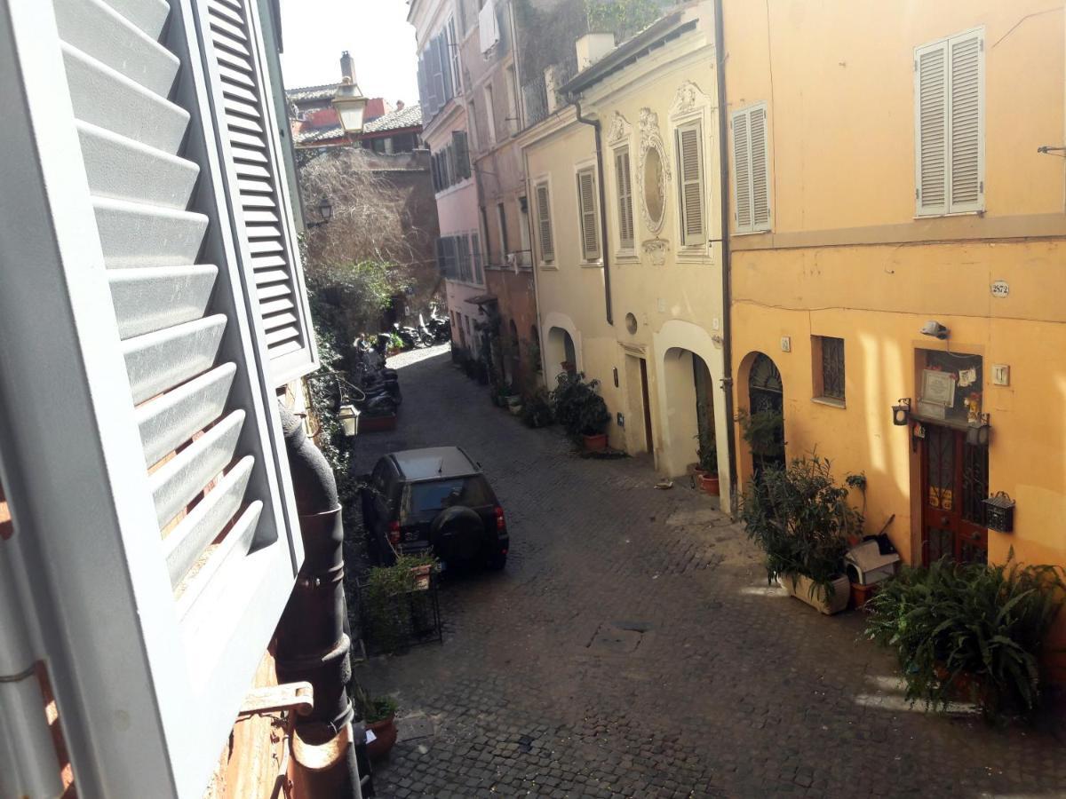 Appartamento Anastasia - Hidden Balcony Inside Trastevere